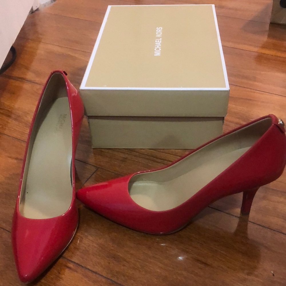 MK Flex Mid Pump Leather Heels
